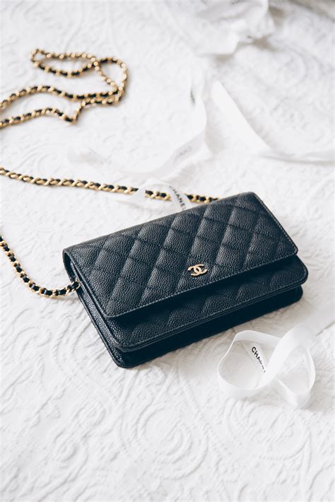 Chanel wallet on chain size